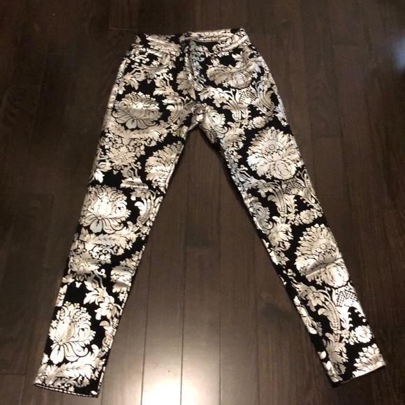 VENUS - NWOT - Metallic Print Skinny Jeans - Picture 7 of 10